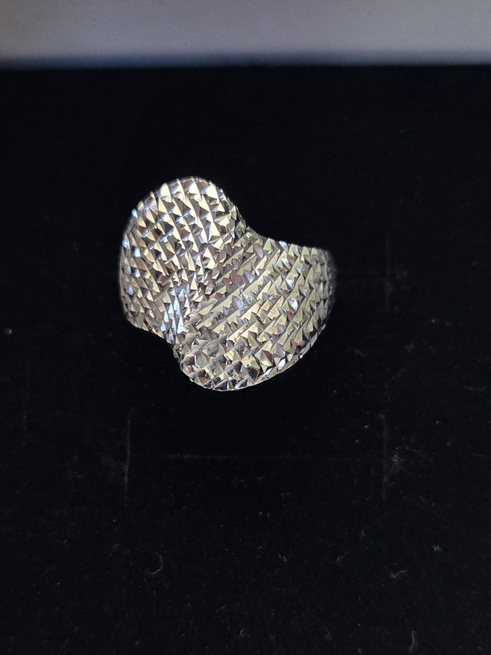 14kt Solid White Gold Diamond Cuts Wavy Ring